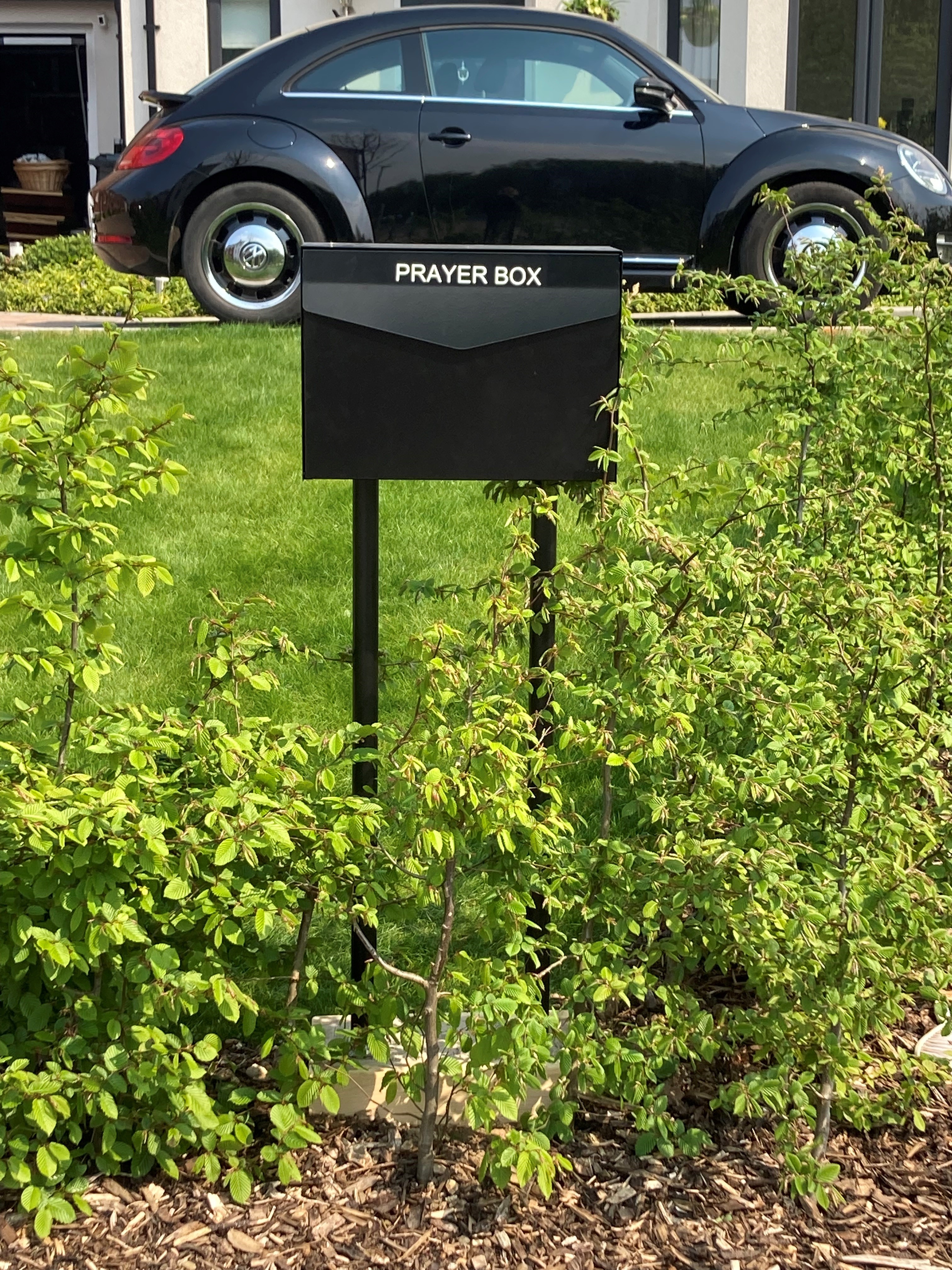 Prayerbox in situ